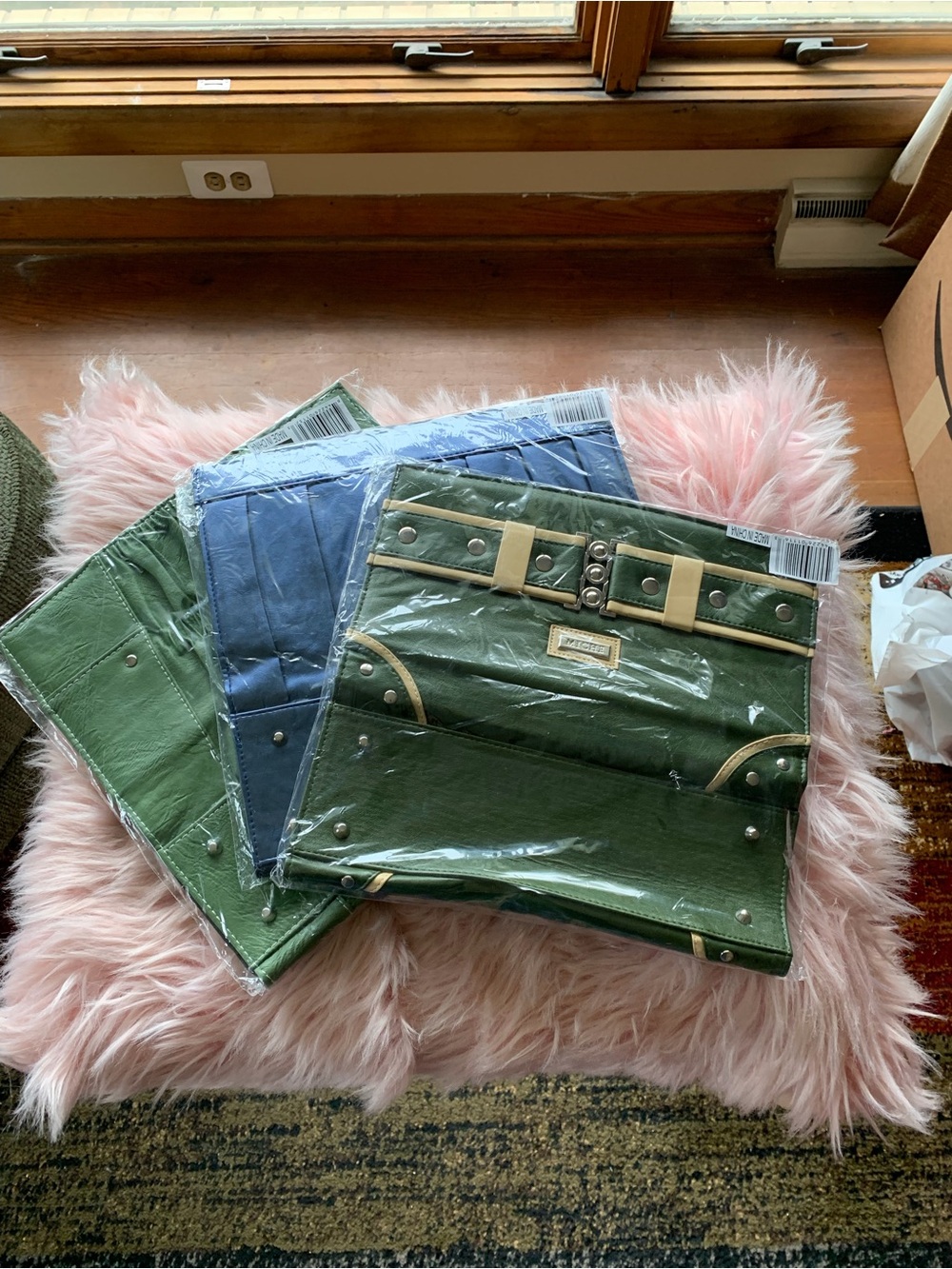 Green Faux Leather Foldable Jewelry or Accessory Organizer